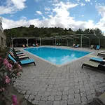 Johnny 4* Kamenice