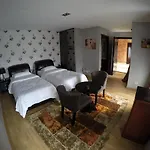 Johnny 4* Kamenice